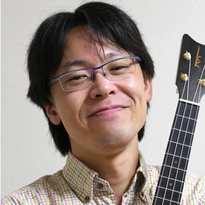 ギター・ウクレレ・コントラバス