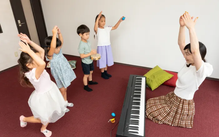 正課・課外での生徒向け音楽プログラム